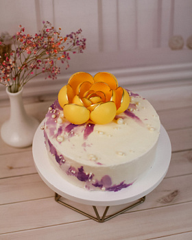 Торт "Праздничный" Йогуртовый с ананасом 01