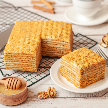 Медовик "Золотая пчела" 02