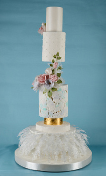 С парящими ярусами  01