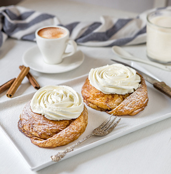 Булочка с корицей 01