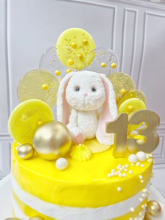 Торт "Зайка" с леденцами 02